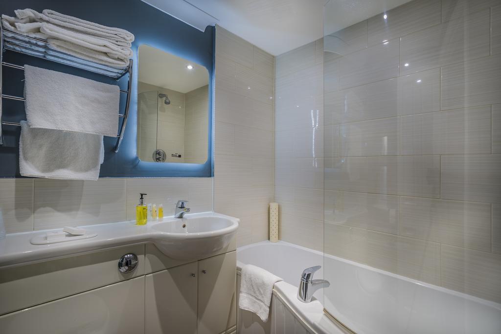The Golden Lion Hotel, St Ives, Cambridgeshire St Ives  Extérieur photo