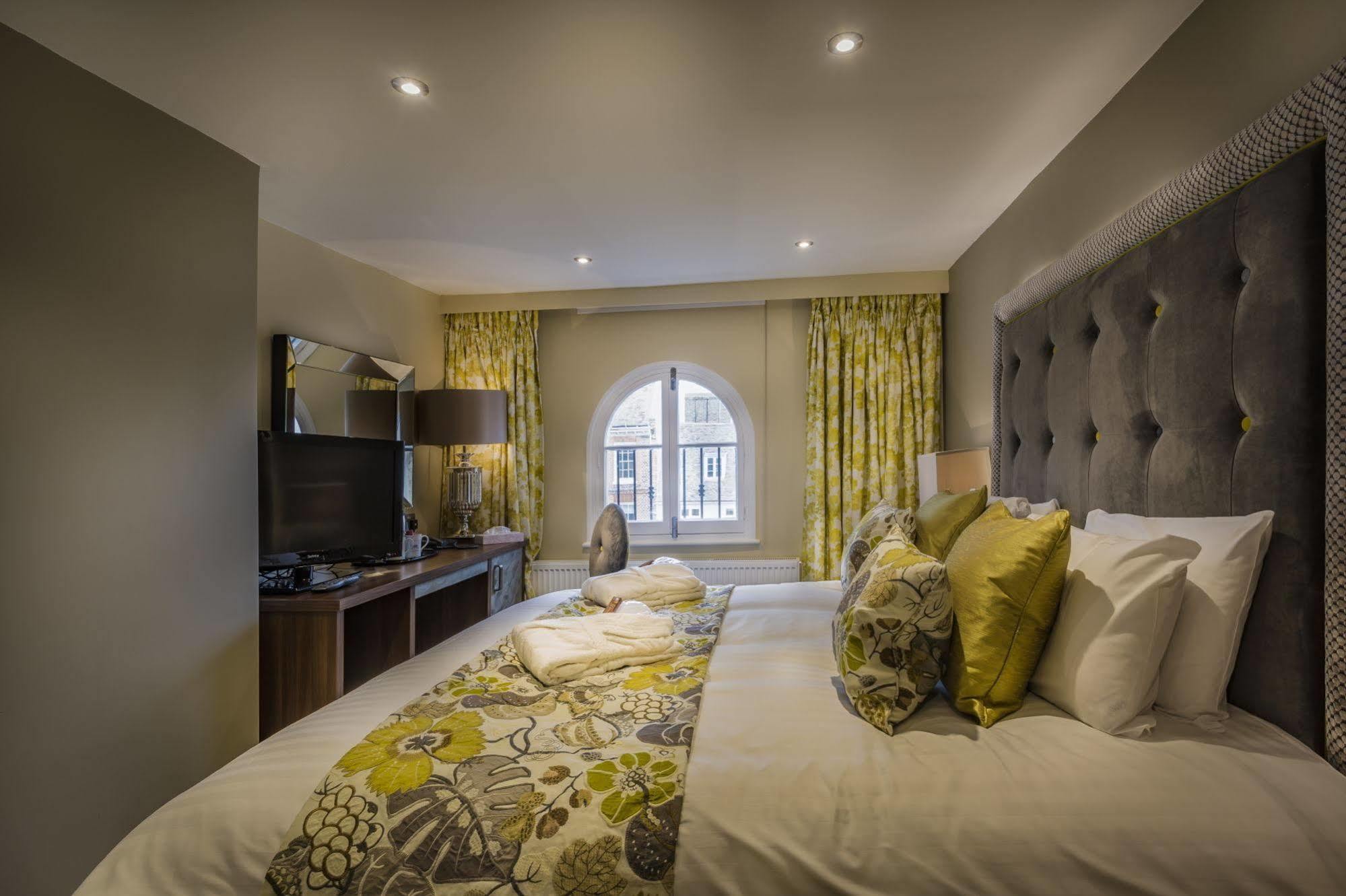The Golden Lion Hotel, St Ives, Cambridgeshire St Ives  Extérieur photo
