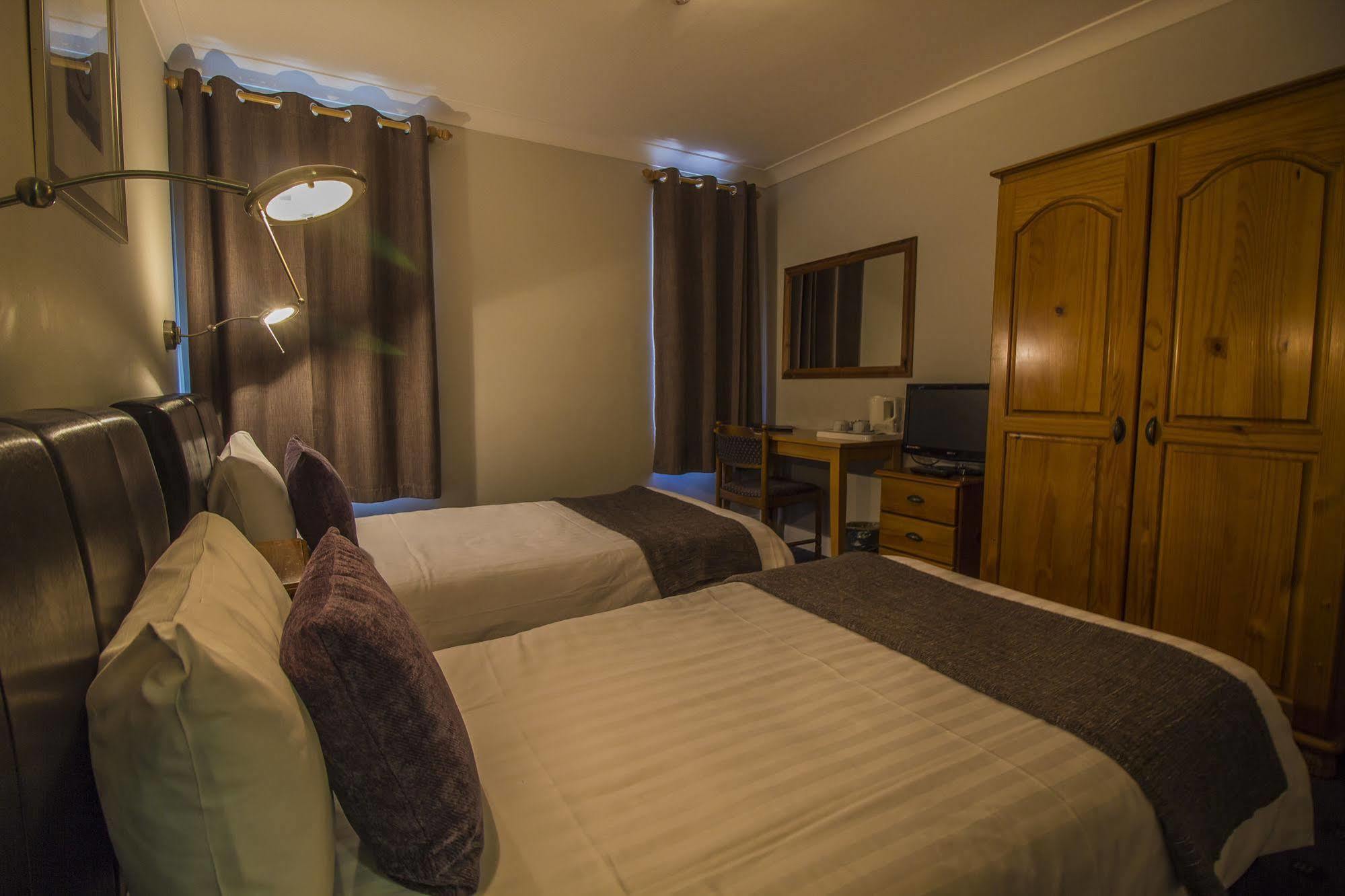 The Golden Lion Hotel, St Ives, Cambridgeshire St Ives  Extérieur photo