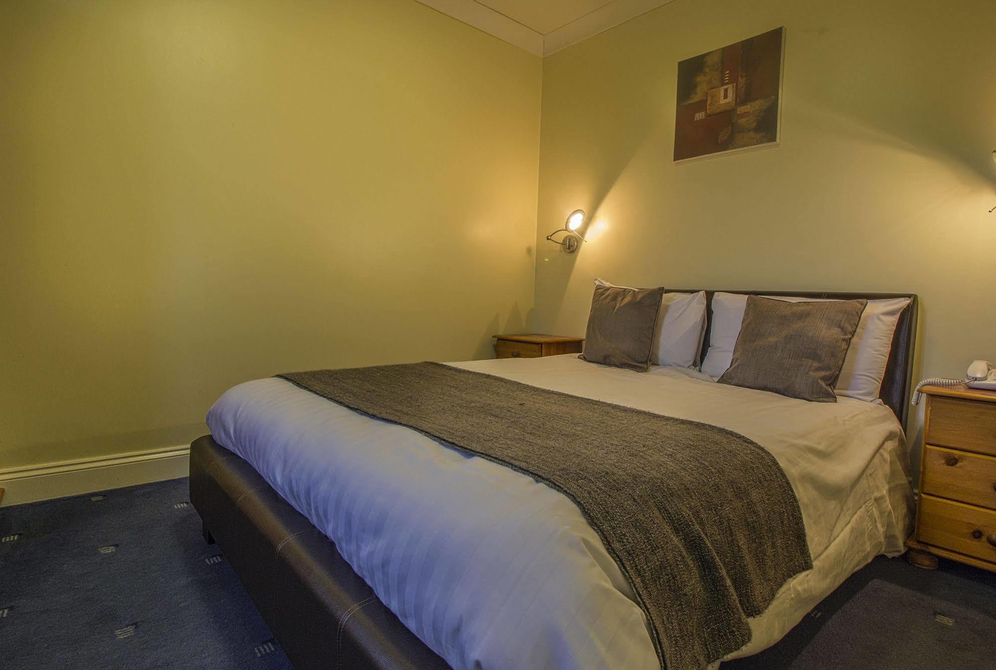 The Golden Lion Hotel, St Ives, Cambridgeshire St Ives  Extérieur photo