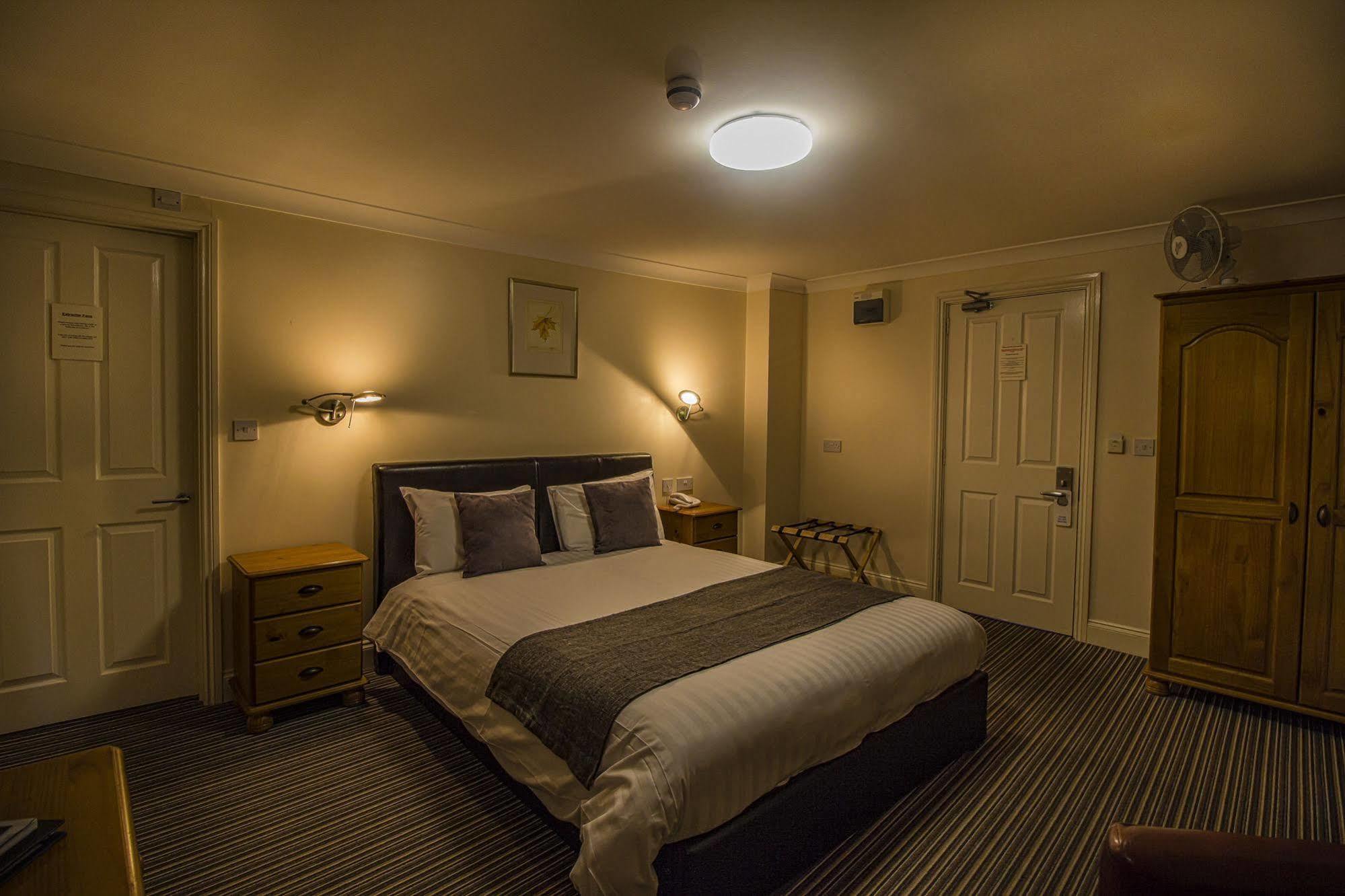The Golden Lion Hotel, St Ives, Cambridgeshire St Ives  Extérieur photo