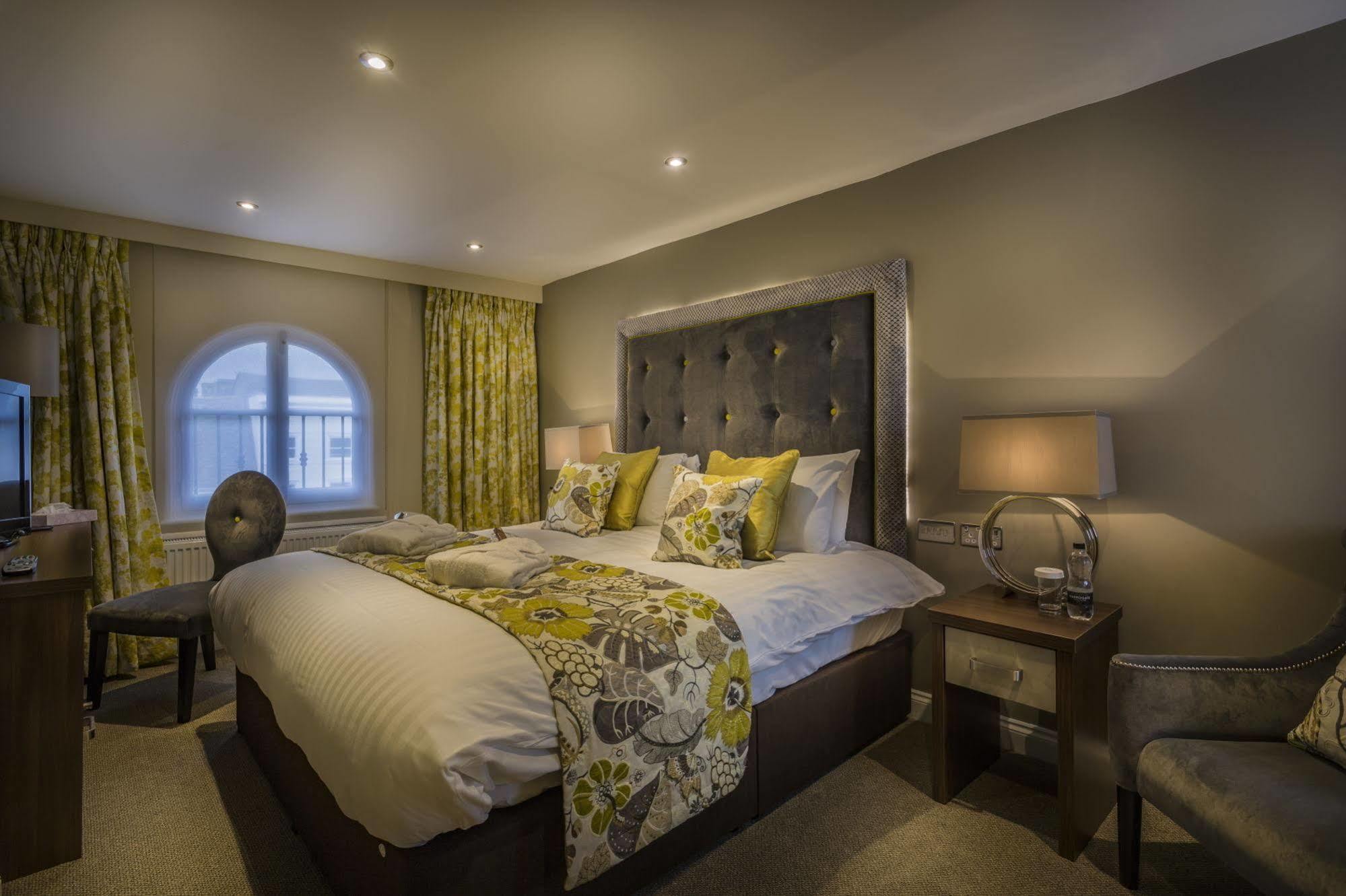 The Golden Lion Hotel, St Ives, Cambridgeshire St Ives  Extérieur photo